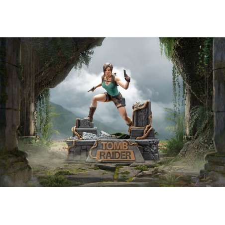 Tomb Raider: Lara Croft PVC Statue 24 cm