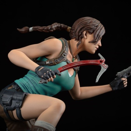 Tomb Raider: Lara Croft PVC Statue 24 cm