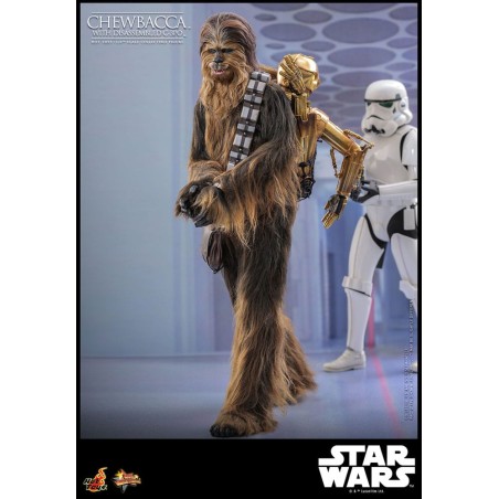 Hot Toys Star Wars: Chewbacca with Disassembled C-3PO 1:6 Scale