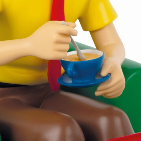 Tintin: Tintin Drinks Tea Statue 18 cm