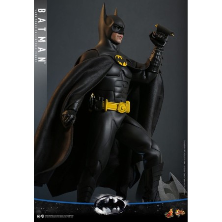 Hot Toys: Batman Returns - Batman 1/6 Scale Figure 30 cm