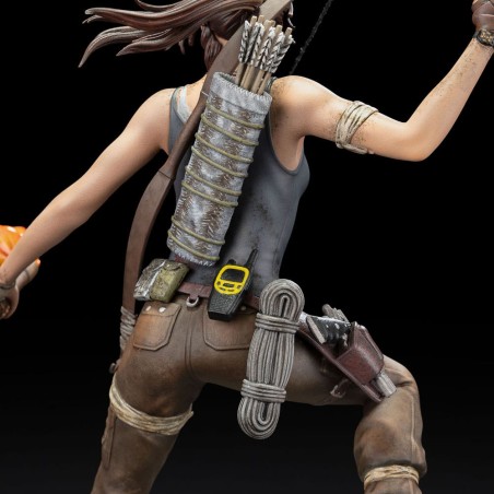 Tomb Raider (Reboot): Lara Croft PVC Statue 33 cm