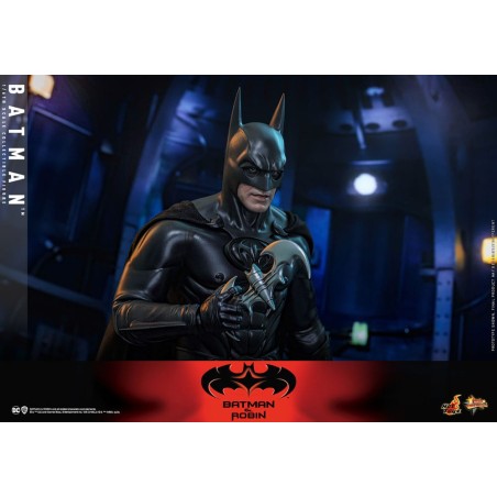 Hot Toys Batman & Robin: Batman 1/6 Scale Figure 30 cm