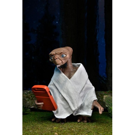 NECA Ultimate E.T. (40th Anniversary) Action Figure 18 cm