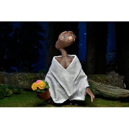 NECA Ultimate E.T. (40th Anniversary) Action Figure 18 cm