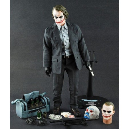 Hot Toys: MMS79 - The Dark Knight - 1/6 scale Joker Bank Robber