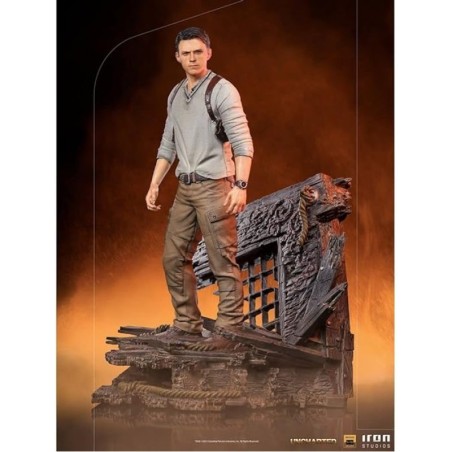 Uncharted: Deluxe Nathan Drake 1:10 Scale Statue 22 cm