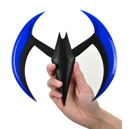 DC Comics: Batman Beyond - Batarang Prop Replica with Lights